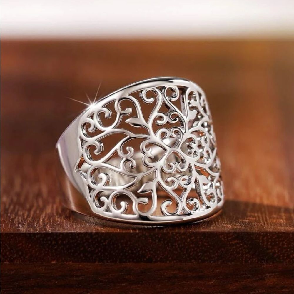 5 for $25 Silver Color DECOR Ring - Picture 5 of 6